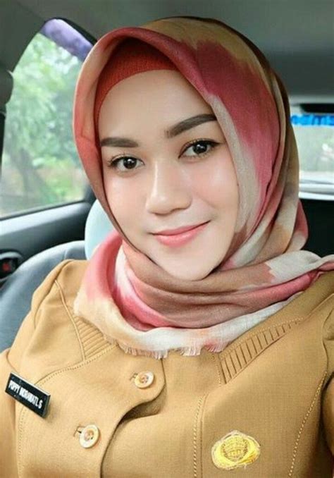 bokep jilbab di kosan|Bokep Indo Ngewein Pacar Jilbab Di Kosan